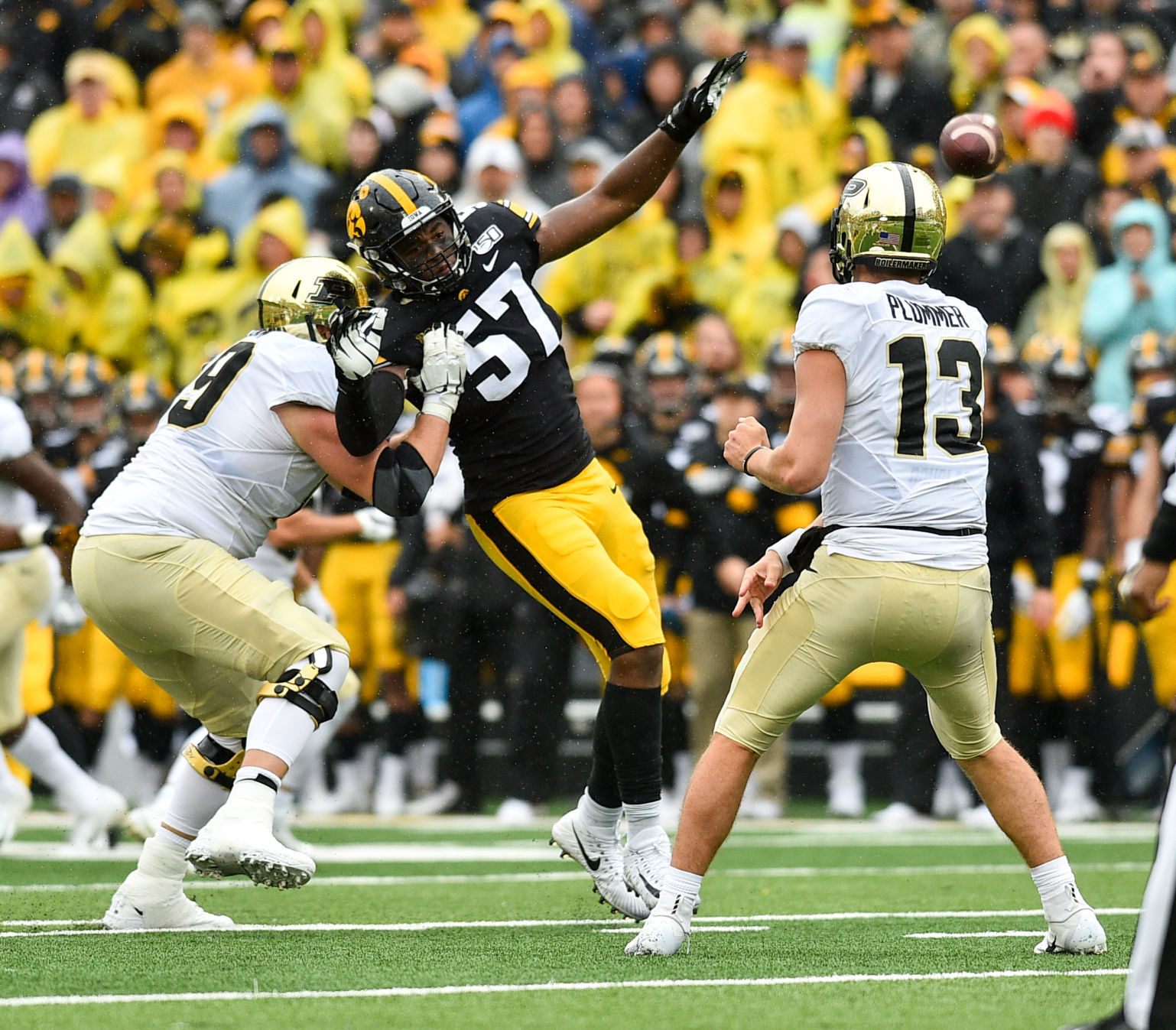101919-qct-spt-purdue-ia-foot-070a.jpg